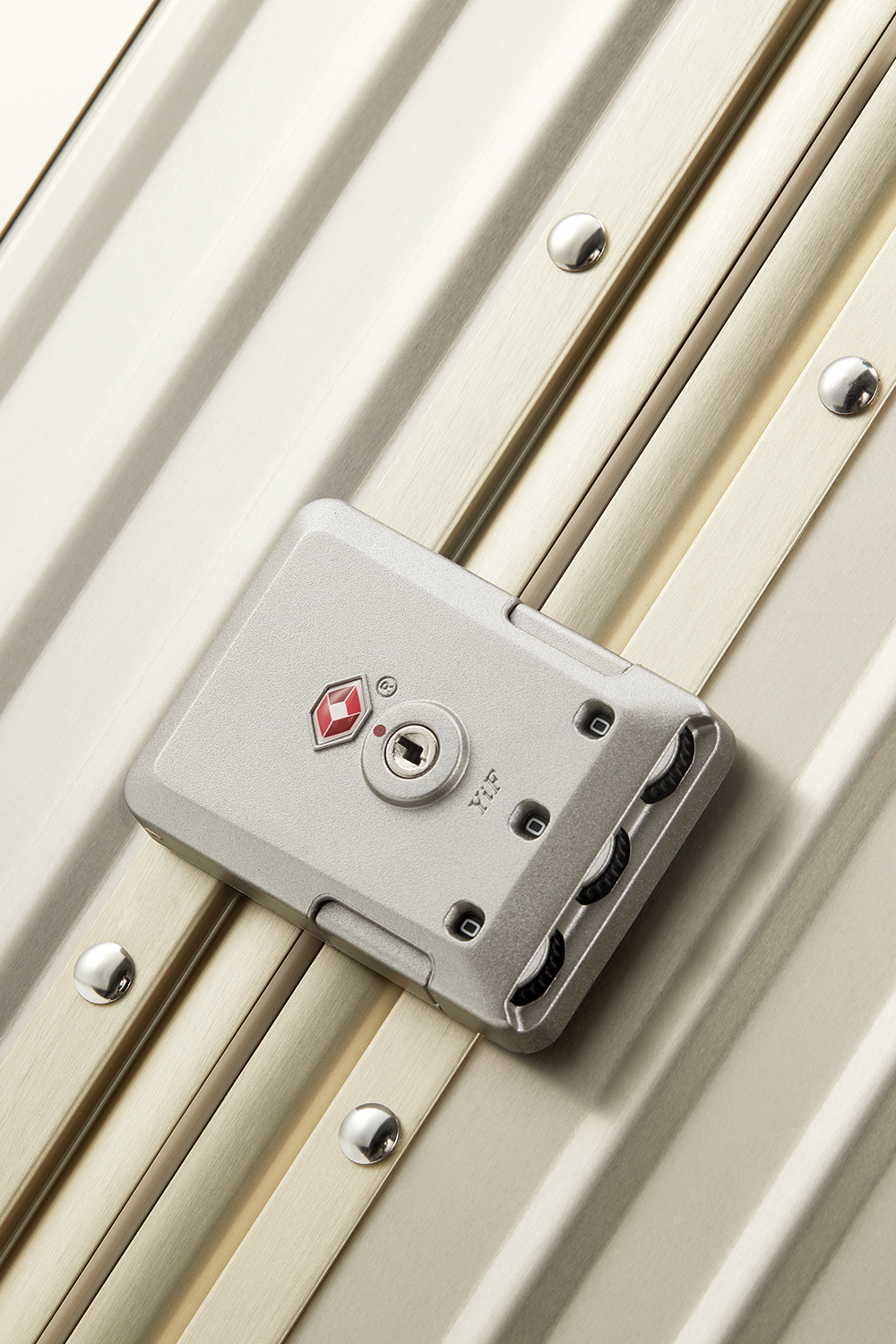 #color_Gold and Green